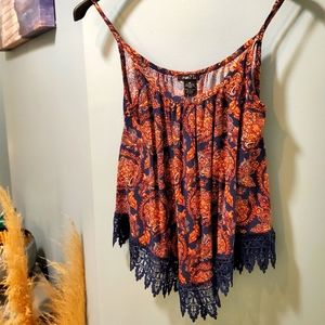 NWOT Y2K Rue 21 Paisley Eyelet Fringed handkerchief top | XS